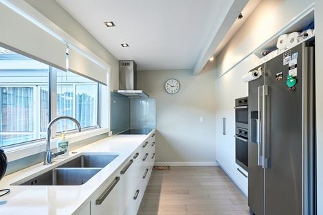 Photo of property in 17 Putini Road, Mangere Bridge, Auckland, 2022