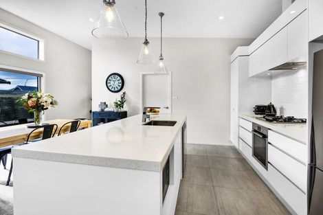 Photo of property in 17 Victoria Street, Hawera, 4610