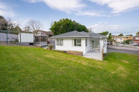 Photo of property in 56 Donovan Avenue, Massey, Auckland, 0614