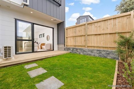Photo of property in 2/58 Waipani Road, Te Atatu Peninsula, Auckland, 0610