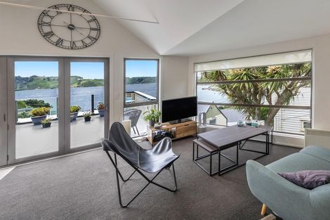 Photo of property in 75a Maida Vale Road, Roseneath, Wellington, 6011