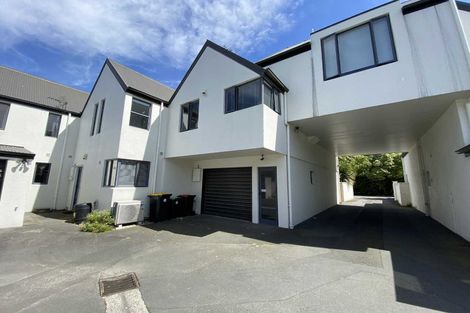 Photo of property in 7 Oakford Close, Riccarton, Christchurch, 8011
