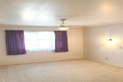 Photo of property in 2/1 Landscape Road, Papatoetoe, Auckland, 2025