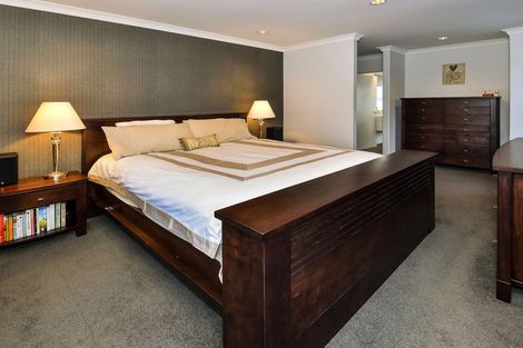 Photo of property in 17 Hinau Street, New Lynn, Auckland, 0600