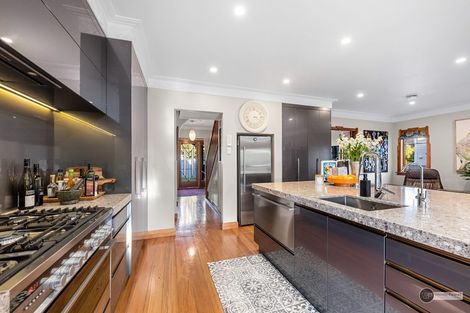 Photo of property in 37 Pohutukawa Street, Woburn, Lower Hutt, 5010