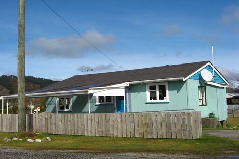 Photo of property in 18- 20 Dick Street, Reefton, 7830