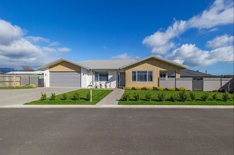 Photo of property in 5 Oak Place, Levin, 5510