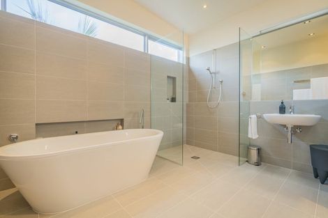 Photo of property in 28 Radar Road, Hot Water Beach, Whitianga, 3591