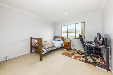 Photo of property in 38 Maypark Crescent, Flat Bush, Auckland, 2016