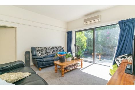 Photo of property in 90 Rattray Street, Riccarton, Christchurch, 8041