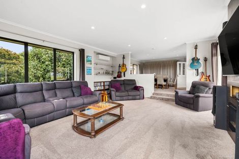 Photo of property in 9 Millbrook Drive, Waiuku, 2683