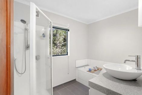 Photo of property in 104 Konini Road, Titirangi, Auckland, 0604