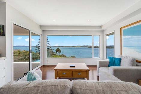 Photo of property in 1/121 Pah Road, Cockle Bay, Auckland, 2014