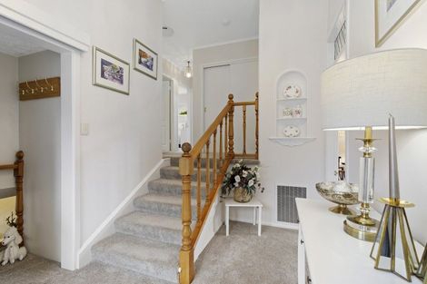 Photo of property in 4 Harewood Grove, Pinehaven, Upper Hutt, 5019