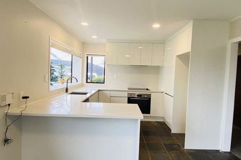 Photo of property in 7 Rene Place, Sunnyhills, Auckland, 2010