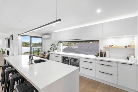 Photo of property in 18 Admiral Drive, Cooks Beach, Whitianga, 3591