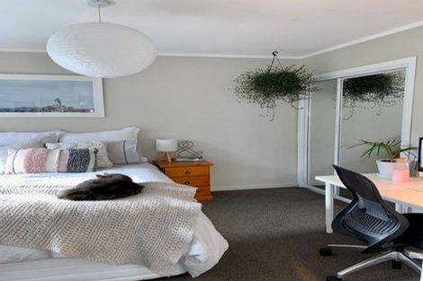 Photo of property in 77b Bassett Road, Johnsonville, Wellington, 6037