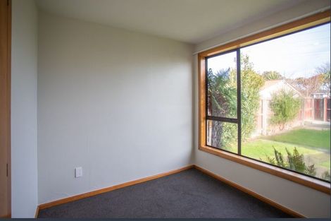 Photo of property in 17 Skerten Avenue, Hornby, Christchurch, 8042