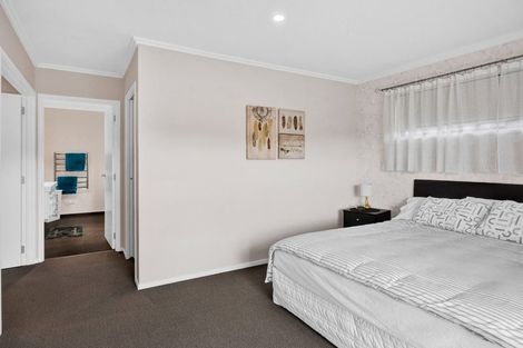 Photo of property in 12 Mercade Close, Stratford, 4332