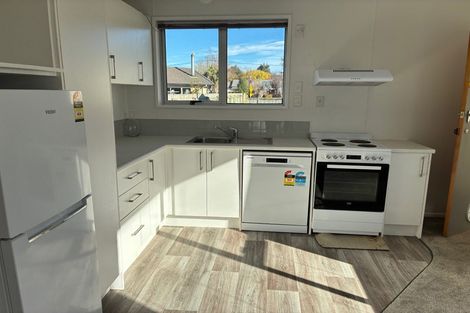 Photo of property in 2/12 Chaucer Street, Milton, 9220