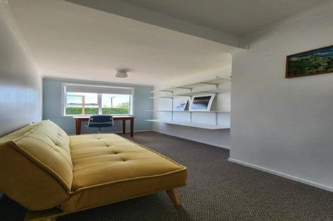 Photo of property in 8 Hussey Street, Oakura, 4314