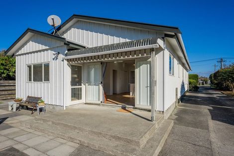 Photo of property in 8 Manuka Street, Otaki Beach, Otaki, 5512