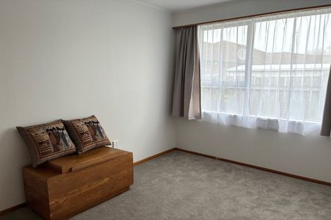 Photo of property in 2/12 Chaucer Street, Milton, 9220