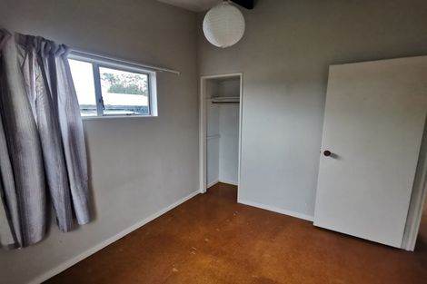 Photo of property in 2/18 Craigbank Avenue, New Lynn, Auckland, 0600