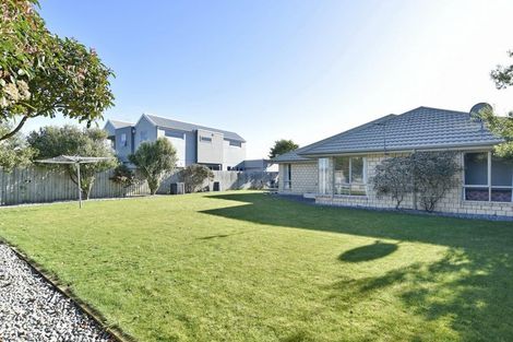 Photo of property in 29 Linkwater Way, Parklands, Christchurch, 8083