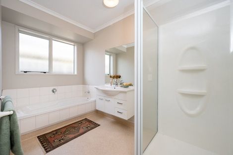 Photo of property in 17a Meeanee Road, Taradale, Napier, 4112