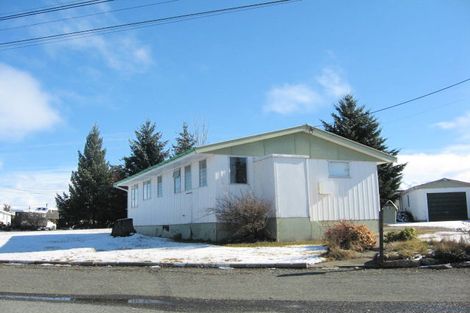 Photo of property in 2 Rata Road, Twizel, 7901