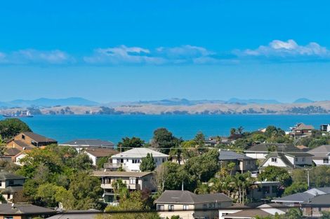 Photo of property in 50 Arran Road, Browns Bay, Auckland, 0630