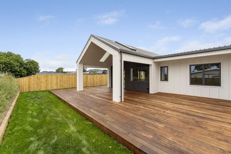 Photo of property in 10 Te Puke Te Ao Way, Otaki, 5512