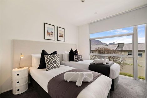 Photo of property in The Beeches Apartments, 12/60 Hallenstein Street, Queenstown, 9300