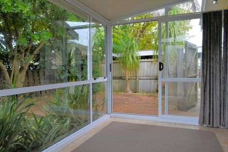 Photo of property in 2/341 Pakuranga Road, Pakuranga Heights, Auckland, 2010