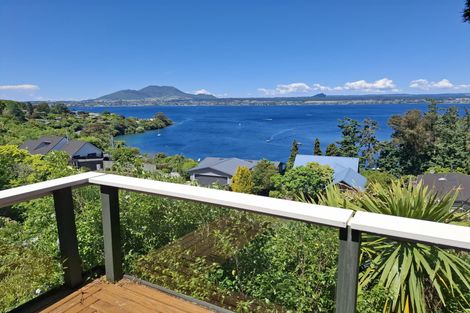 Photo of property in 23 Ewing Grove, Acacia Bay, Taupo, 3330