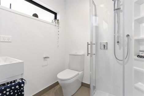 Photo of property in 15d/4 Verran Road, Birkenhead, Auckland, 0626