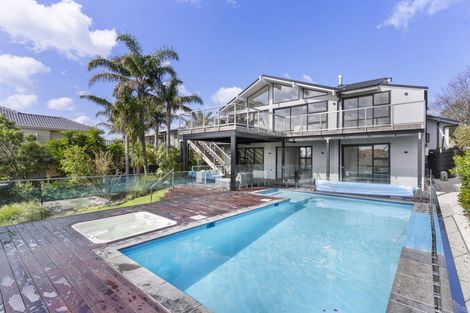 Photo of property in 12 Hyde Road, Rothesay Bay, Auckland, 0630