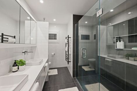 Photo of property in 24 Judkins Crescent, Cockle Bay, Auckland, 2014