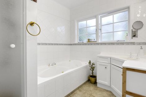 Photo of property in 792 West Coast Road, Oratia, Auckland, 0604