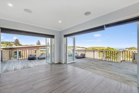 Photo of property in 4 Tua Tua Place, Baylys Beach, 0377