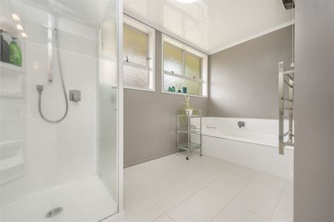 Photo of property in 63 Casey Avenue, Fairfield, Hamilton, 3214