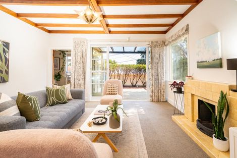 Photo of property in 97 Creswick Terrace, Northland, Wellington, 6012