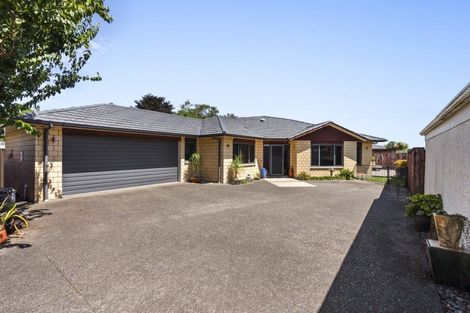 Photo of property in 2a Wallath Road, Westown, New Plymouth, 4310