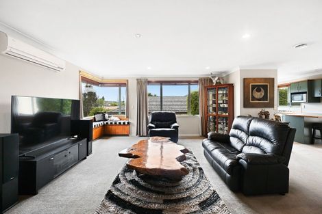 Photo of property in 3 Highgrove Drive, Grandview Heights, Hamilton, 3200