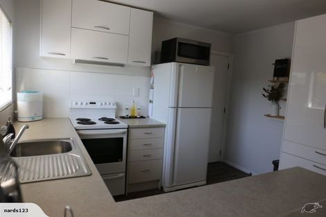 Photo of property in 2/4 Lionel Sharp Place, Pukekohe, 2120