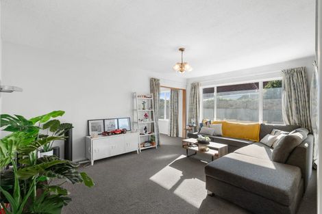 Photo of property in 33 Wilton Crescent, Bishopdale, Christchurch, 8053