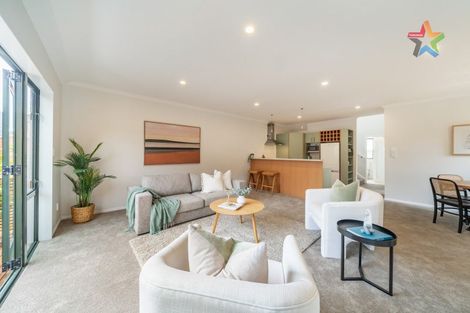Photo of property in 8 Futuna Close, Karori, Wellington, 6012
