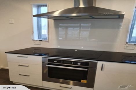 Photo of property in 46 Exeter Crescent, Takaro, Palmerston North, 4412