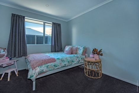 Photo of property in 18 Northmoor Boulevard, Rolleston, 7615